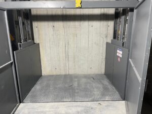 Monta cargas dupla coluna Vassalo Indústria